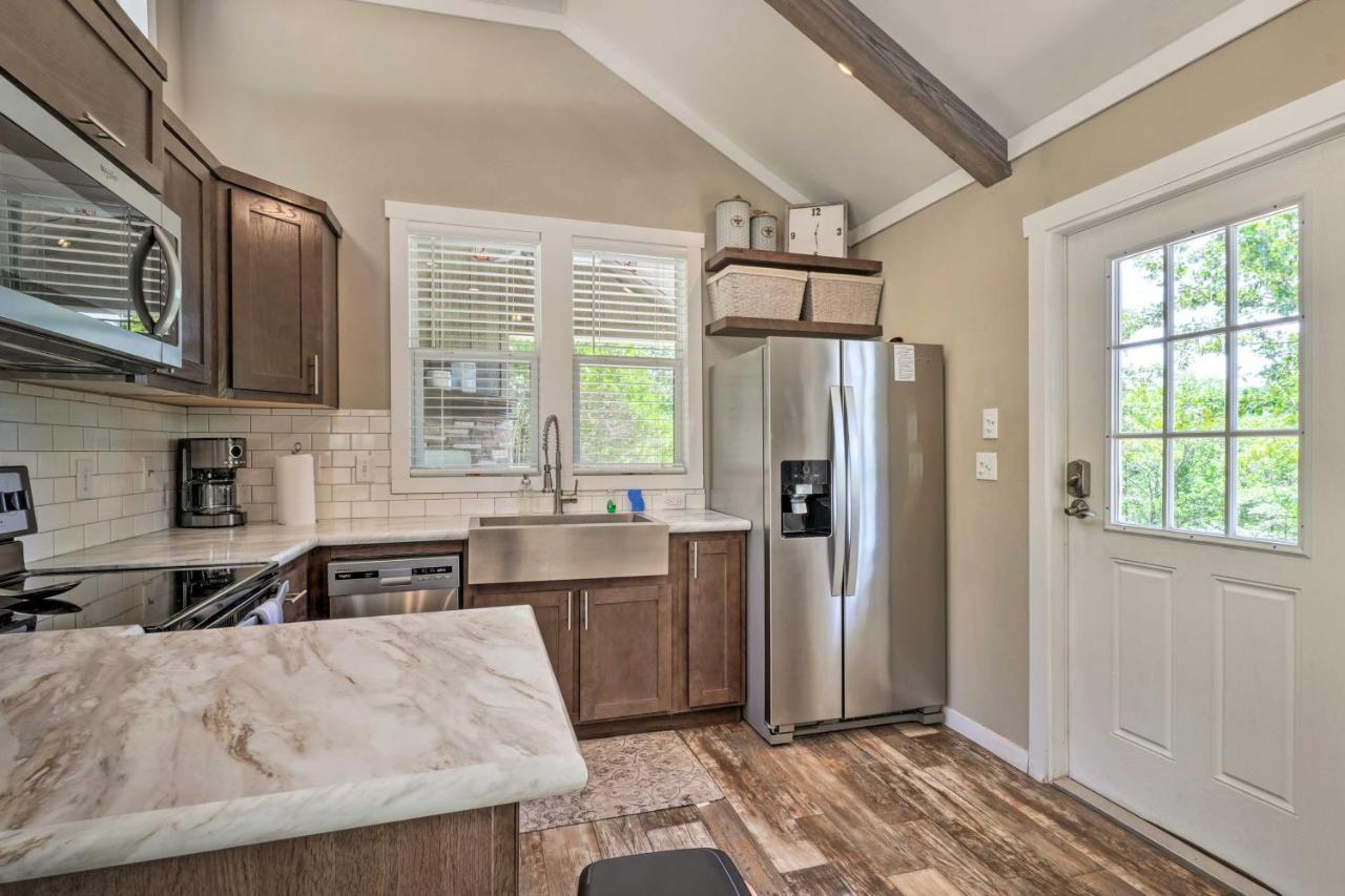 Branson Tiny Home On 52 Acres With Private Lake! Ngoại thất bức ảnh