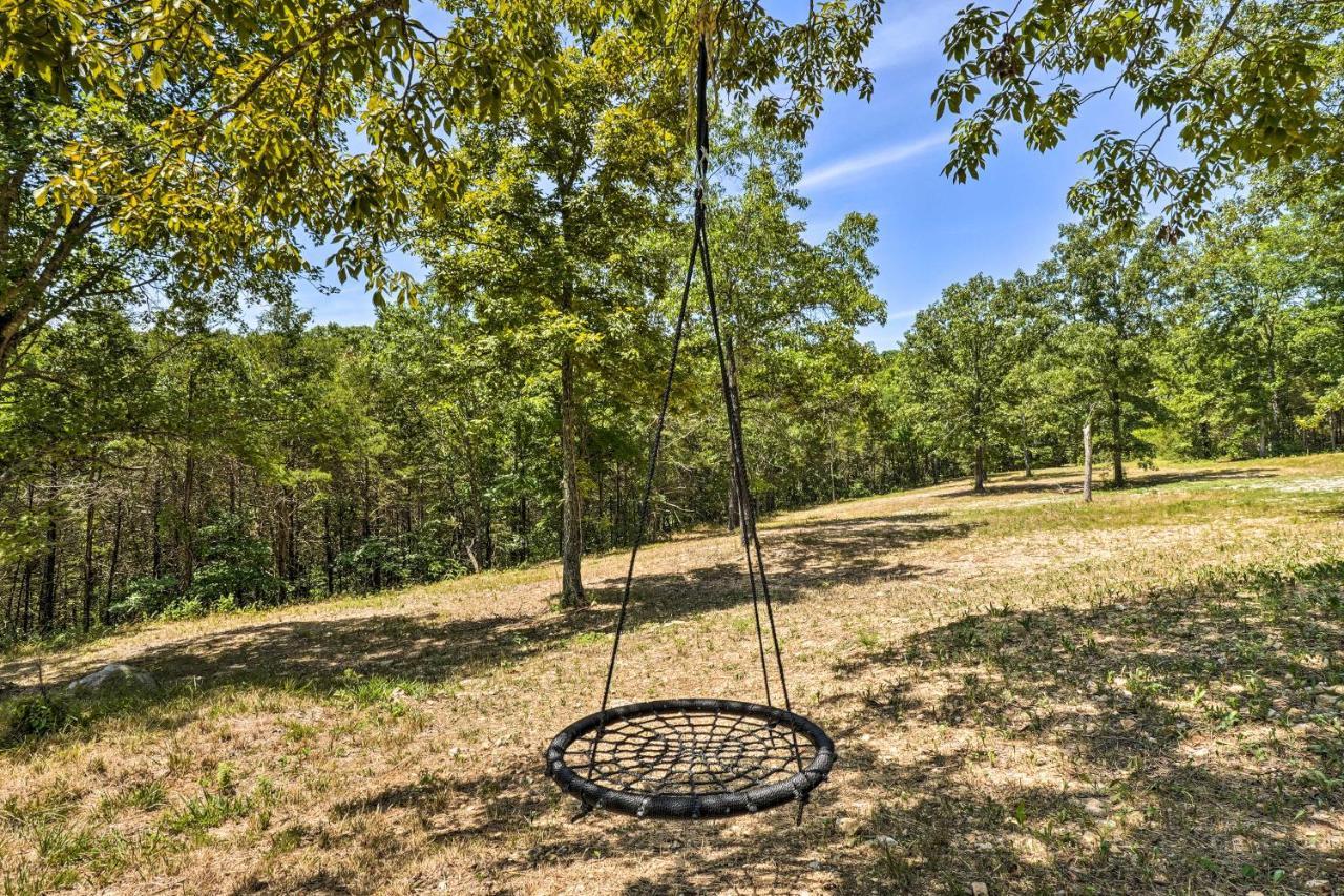 Branson Tiny Home On 52 Acres With Private Lake! Ngoại thất bức ảnh